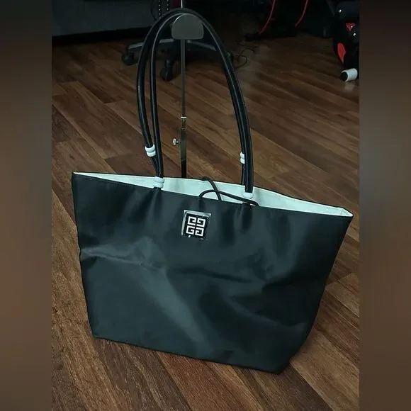 Givenchy Black and White Tote Bag - Picture 3 of 12